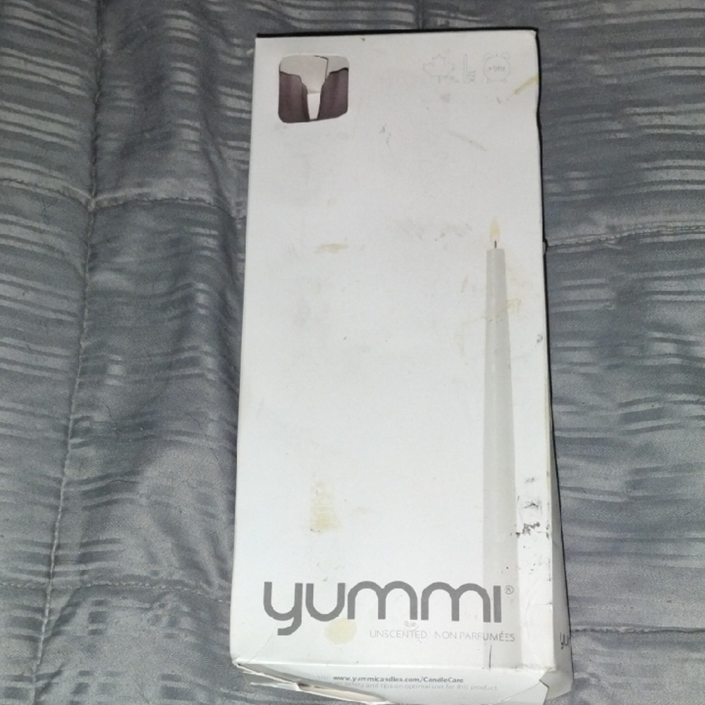 Yummi Unscented Taper Candles - White